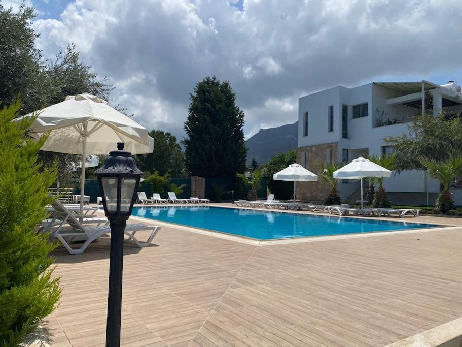 Girne/Zeytinlik 2+1 Muhtesem Terasli Daire Kültér fotó